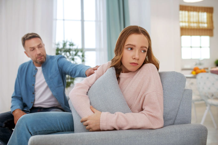 Evil Stepmom Ends Up Homeless After Trying To Evict Stepdaughter From Her Home As Sis Isn’t Having It Evil Stepmom Ends Up Homeless After Trying To Evict Stepdaughter From Her Home As Sis Isn’t Having It