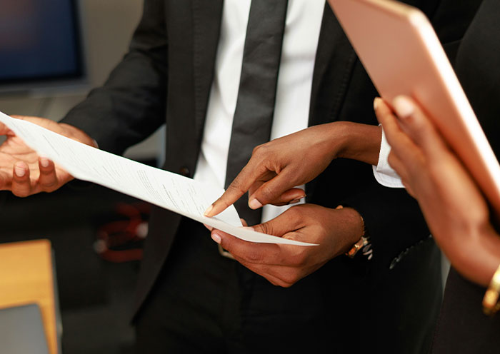 “Don't Be Dumb”: 57 Divorce Lawyers Share The Messiest Cases Of Their Careers