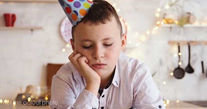 “I Don’t Believe Him”: Mom Cancels Son’s Birthday Party After Money Vanishes From Her Wallet