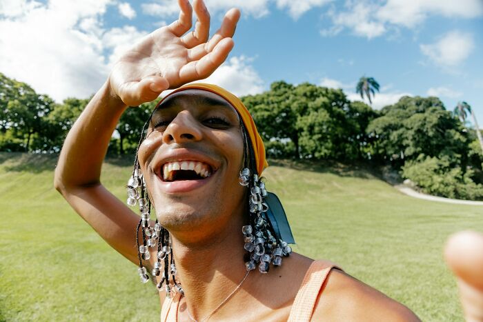 51 Red Flags That Got People Running Away After The First Date