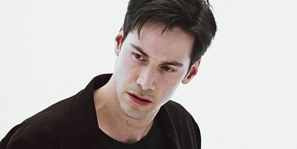 neo-looks-confused-in-the-matrix.jpg