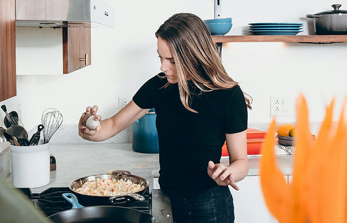 Family Demands Woman Make Separate Meals For Them: "Don't Want To Eat What My Doctor Told Me"