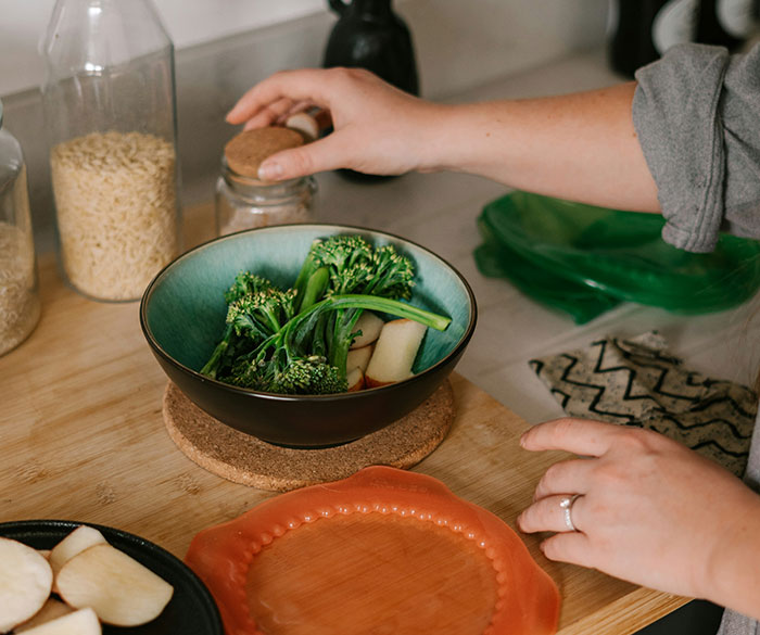 Family Demands Woman Make Separate Meals For Them: "Don't Want To Eat What My Doctor Told Me"
