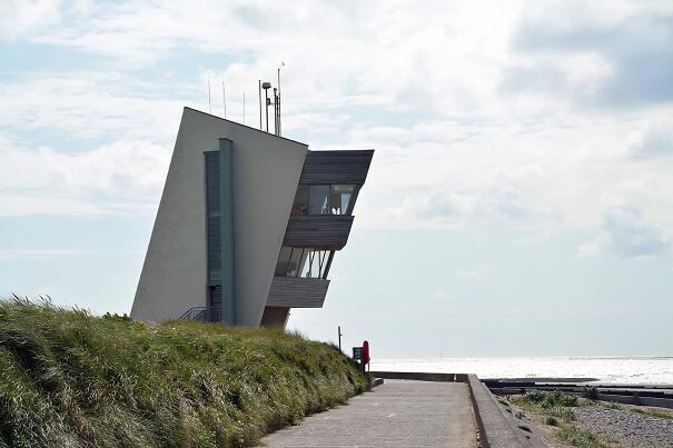 rossall-point-coastwatch-tower-3-69808e916a872.jpg