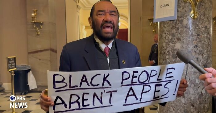 Woman Thinks Pregnancy Gives Her A Pass To Act Entitled, Gets A Reality Check From Neighbor