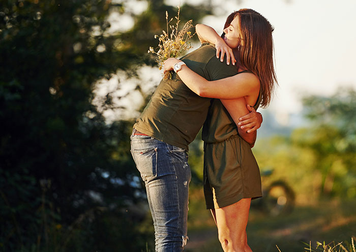 Woman&rsquo;s BFF Accidentally Blurts Out The Real Reason The Couple Started Dating, Freaks Out Boyfriend