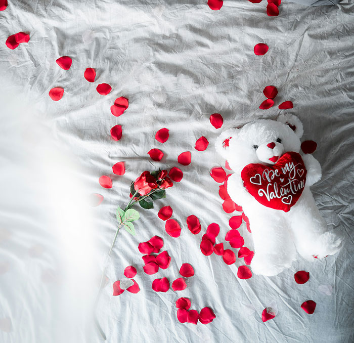 "My Husband Asked For A Divorce": 42 Valentines Days That Did Not Go According To Plan