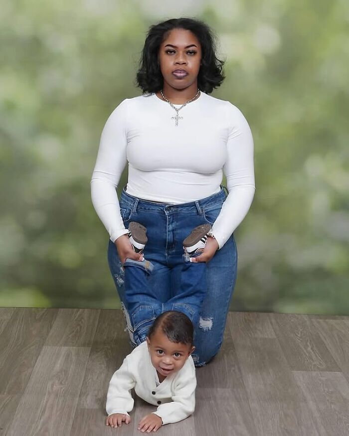 This Mom’s Deadpan Photoshoot With Her Son Is Going Viral, And The Contrast Is Pure Comedy Gold (39 Pics)-Interview