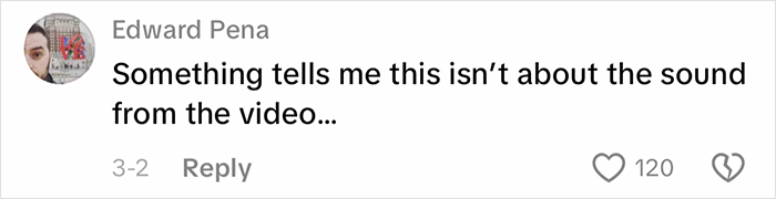 Woman Loses It After Getting Kicked Off Plane For Watching Videos Without Headphones