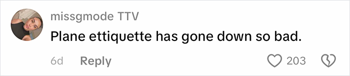 Woman Loses It After Getting Kicked Off Plane For Watching Videos Without Headphones