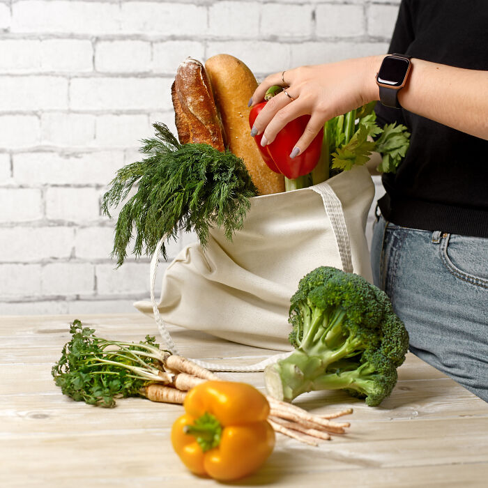 From Disgusting To Bizarre, Here Are 33 Of The Worst Things People Spotted In Someone's Home