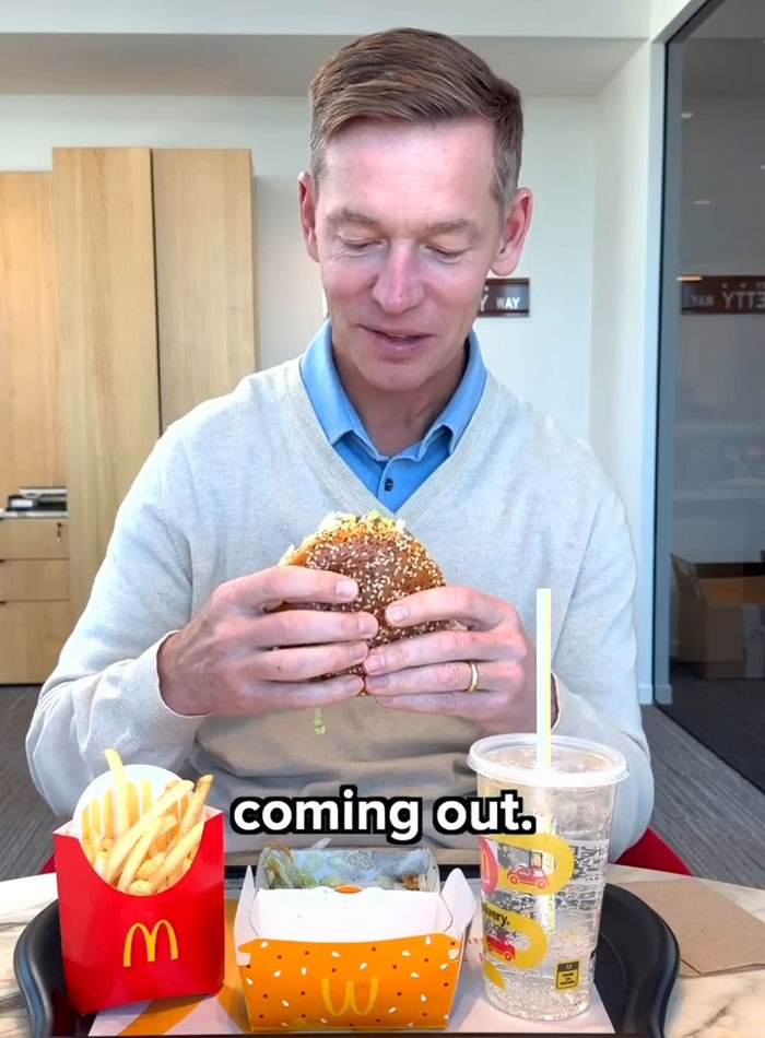 Video Of Burger King Boss Biting Into Whopper Sparks Comparison To McDonald's CEO's Viral Disaster Video Of Burger King Boss Biting Into Whopper Sparks Comparison To McDonald's CEO's Viral Disaster