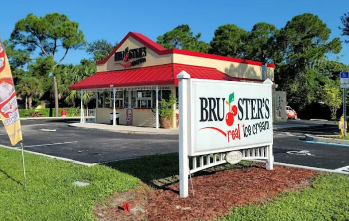 Mulher ganha US$ 14 milhões depois que sorvete a deixou incapaz de ter filhos