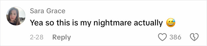 Woman Loses It After Getting Kicked Off Plane For Watching Videos Without Headphones