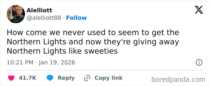 Tweet humorously reflecting unique UK living experiences about Northern Lights being given away like sweeties.