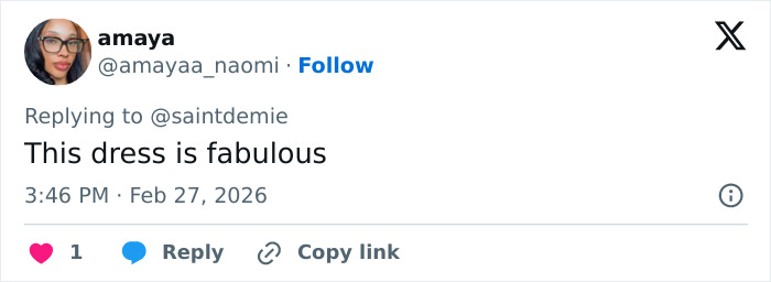 User amaya praising Kate Moss' revealing dress for Gucci show in a positive tweet with profile image visible.