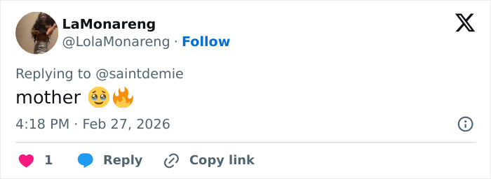 Kate Moss wearing a revealing dress at the Gucci show, capturing mixed reactions from fashion fans.