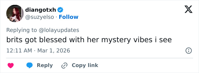 Lola Young wearing an oil container-inspired outfit on the Brit Awards 2026 red carpet, drawing fans’ hilarious reactions Lola Young wearing an oil container-inspired outfit on the Brit Awards 2026 red carpet, drawing fans’ hilarious reactions