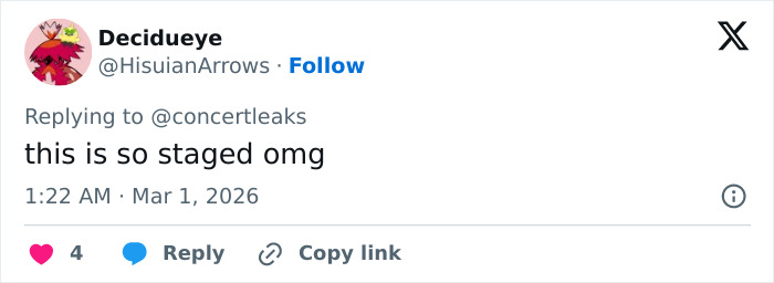 Caos no Brit Awards enquanto o cantor é empurrado para fora do palco no meio da apresentação em um vídeo viral