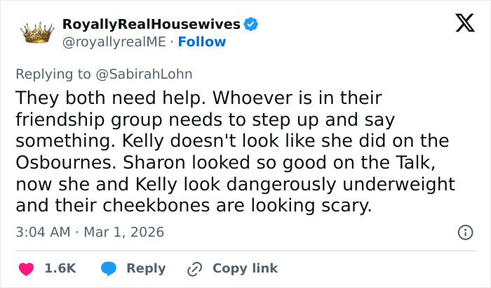 Screenshot of a tweet discussing Kelly Osbourne's Brit Awards look and reactions from social media trolls.