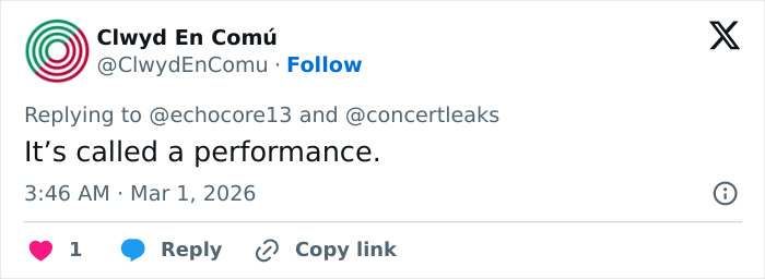 Caos no Brit Awards enquanto o cantor é empurrado para fora do palco no meio da apresentação em um vídeo viral