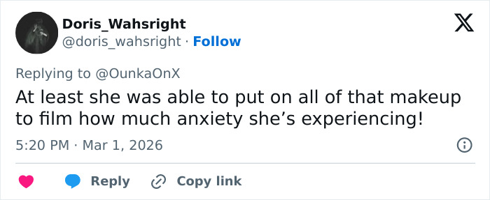 Tweet from user Doris_Wahsrigh criticizing influencers filming themselves amid Dubai strikes triggered by Iran, highlighting entitlement outrage.