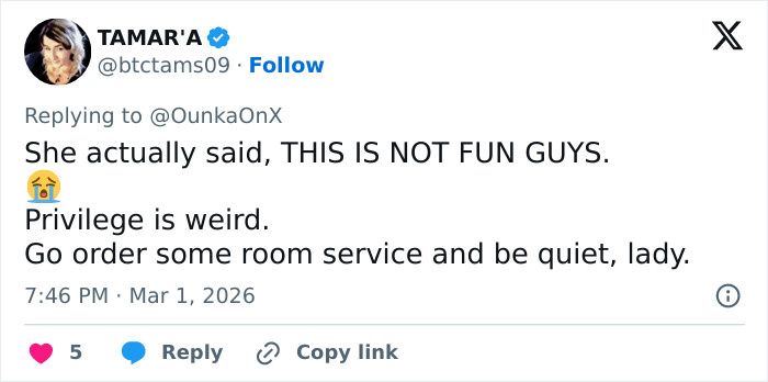 Tweet criticizing influencers showing entitlement by filming themselves during Iran&rsquo;s Dubai strikes, highlighting privilege and insensitivity.