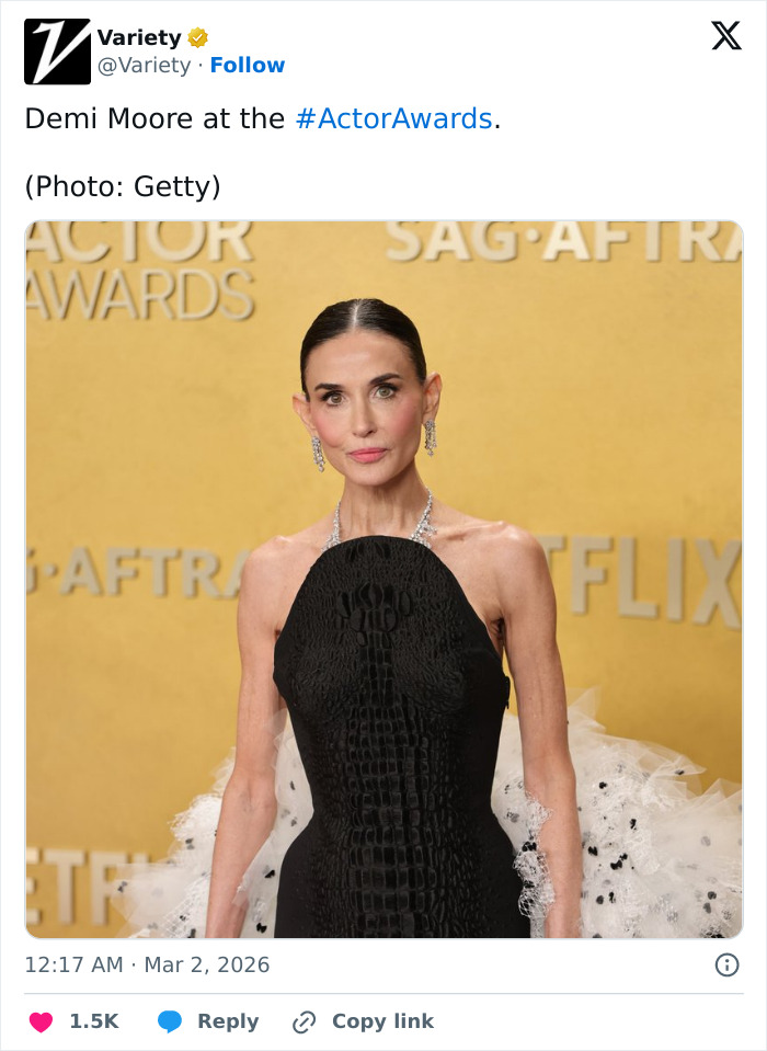 Maude Apatow at Oscars party, people notice disturbing detail in photos, spotlight on fashion and expression.