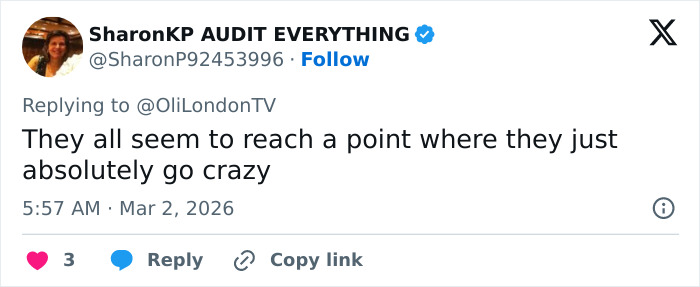 Twitter post by SharonKP discussing reactions to Demi Moore&rsquo;s red carpet transformation and latest beauty standard debate.