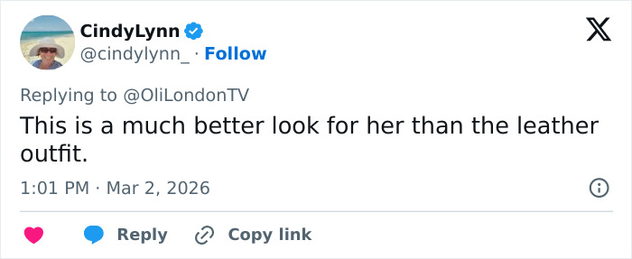 Screenshot of tweet praising Demi Moore&rsquo;s red carpet transformation, highlighting latest beauty standard debate.