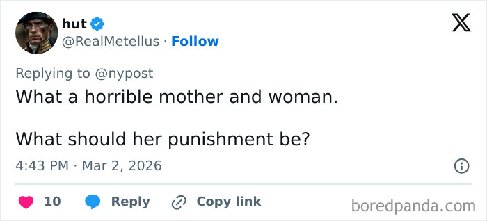 Cena explosiva em festa na piscina enquanto o filho do prefeito confronta sua mãe depois de pegá-la com seu amigo Cena explosiva em festa na piscina enquanto o filho do prefeito confronta sua mãe depois de pegá-la com seu amigo