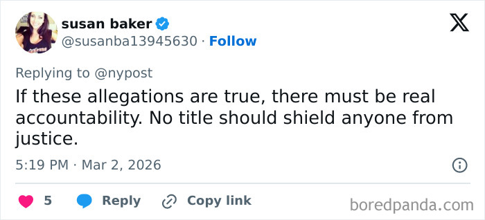 Cena explosiva em festa na piscina enquanto o filho do prefeito confronta sua mãe depois de pegá-la com seu amigo Cena explosiva em festa na piscina enquanto o filho do prefeito confronta sua mãe depois de pegá-la com seu amigo