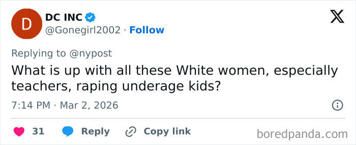 Cena explosiva em festa na piscina enquanto o filho do prefeito confronta sua mãe depois de pegá-la com seu amigo Cena explosiva em festa na piscina enquanto o filho do prefeito confronta sua mãe depois de pegá-la com seu amigo