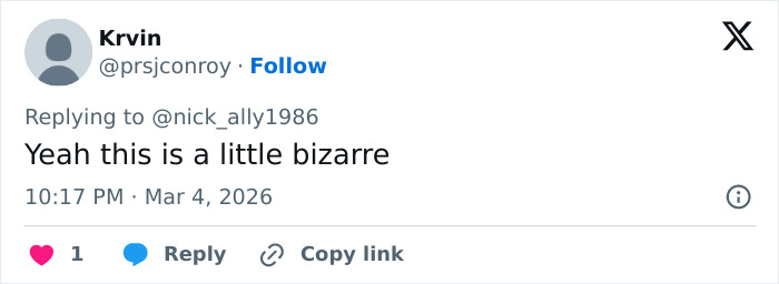 Tennis star Elena Rybakina awkwardly pushes presenter’s hand away during trophy ceremony, showing discomfort on stage.