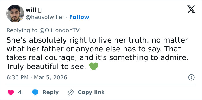 Twitter user praising Elon Musk&rsquo;s estranged daughter for her courage during viral Paris Fashion Week appearance.