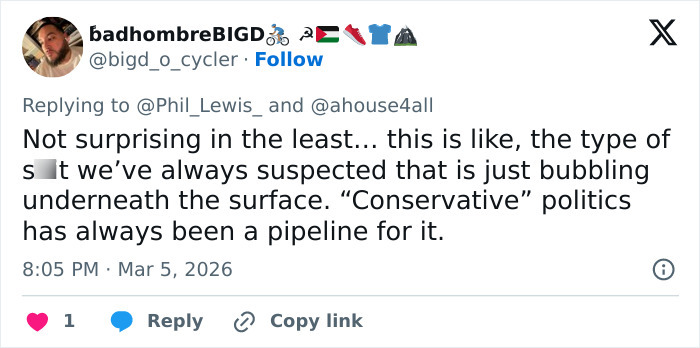 Screenshot of a tweet discussing disturbing texts linked to Turning Point USA college president amid resignation.