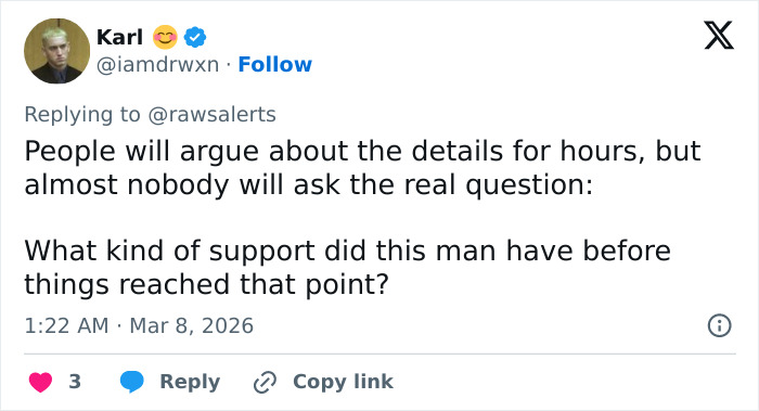 Tweet discussing the grisly scene in downtown LA involving a man losing his life after removing his own package.