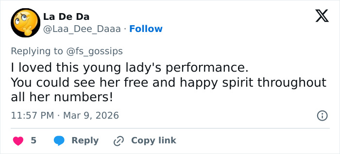 Tweet praising Alysa Liu's performance, highlighting her free and happy spirit during her skating numbers.