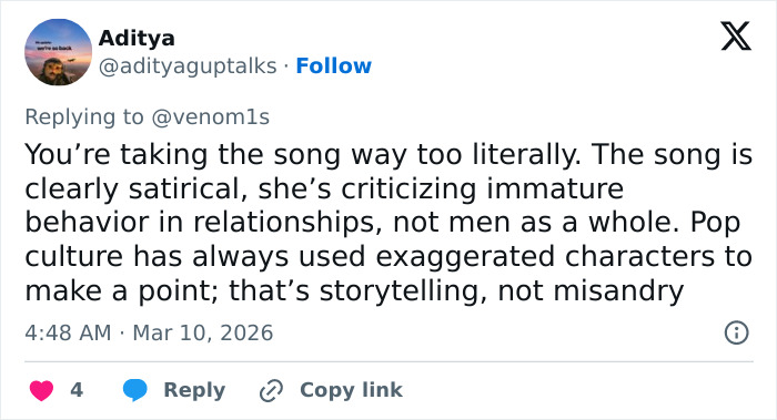 Tweet discussing fans' reactions to Sabrina Carpenter under fire for disturbing pattern in her music videos.