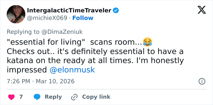 Tweet about Elon Musk&rsquo;s house interior, mentioning odd details and a katana kept ready as essential for living.