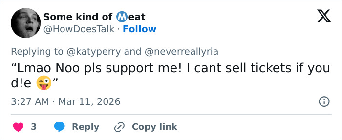 Screenshot of a tweet criticizing Katy Perry&rsquo;s grim response to a struggling fan about ticket sales, sparking backlash.