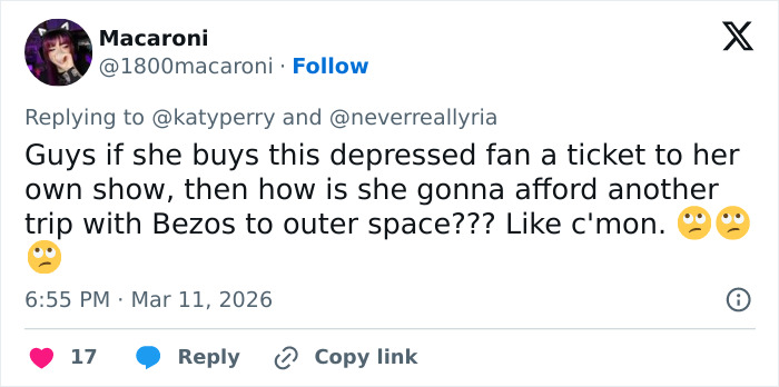 Screenshot of a tweet mocking Katy Perry&rsquo;s grim response to a struggling fan, sparking backlash online.