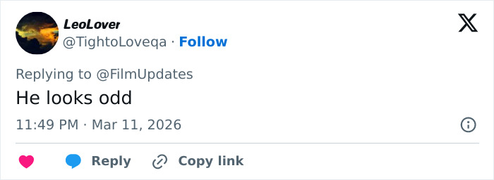 Tweet by user LeoLover commenting on Ryan Gosling&rsquo;s premiere appearance, sparking fans&rsquo; injector speculation online.