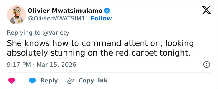 Depois daquela roupa viral de 'manequim' de látex, Heidi Klum muda as coisas no tapete vermelho do Oscar