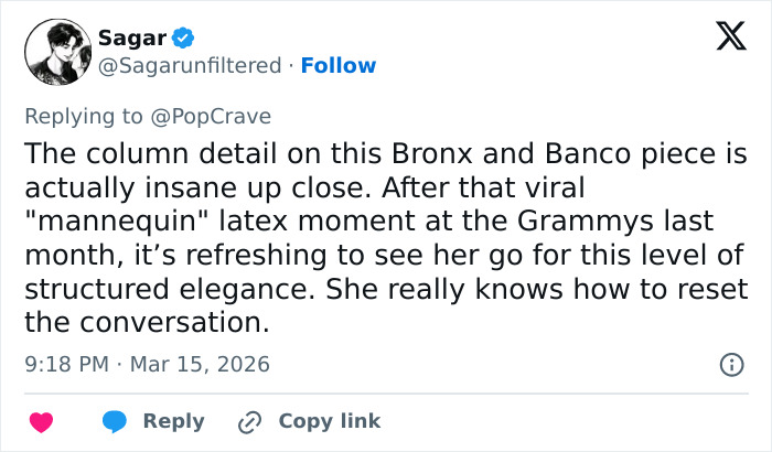 Depois daquela roupa viral de 'manequim' de látex, Heidi Klum muda as coisas no tapete vermelho do Oscar