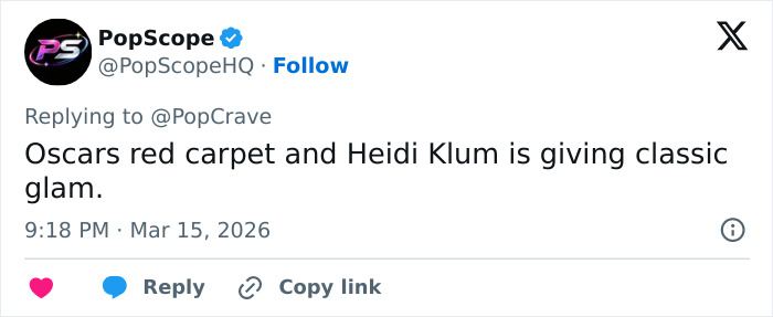 Depois daquela roupa viral de 'manequim' de látex, Heidi Klum muda as coisas no tapete vermelho do Oscar