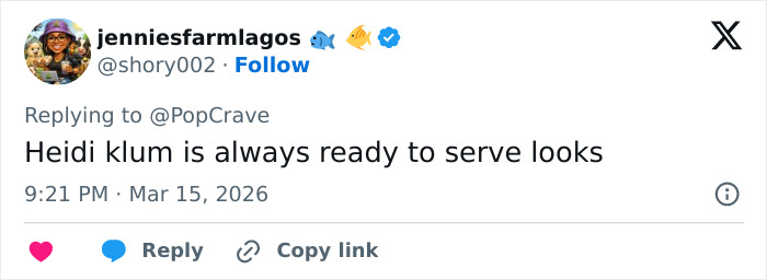 Depois daquela roupa viral de 'manequim' de látex, Heidi Klum muda as coisas no tapete vermelho do Oscar