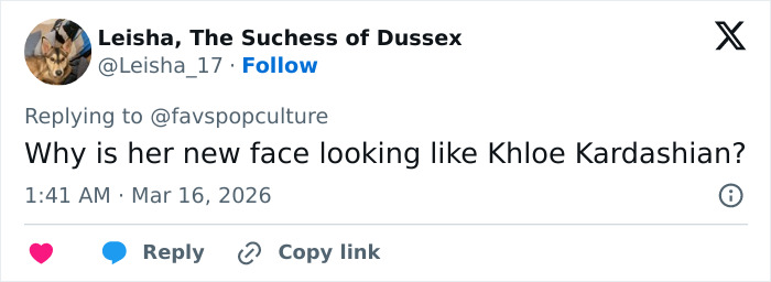 O visual do Oscar de Emma Stone levanta as sobrancelhas enquanto a conversa sobre as normas de beleza 'Hollyweird' se intensifica