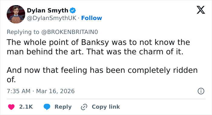 Fãs de Banksy convencidos de que sua arte cairá em valor depois que uma investigação bombástica desmascarou sua verdadeira identidade