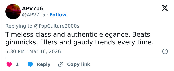 A aparição de Anne Hathaway no Oscar provoca reações selvagens enquanto os fãs percebem algo estranho